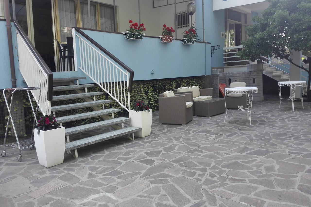 Hotel Carol Cesenatico Ngoại thất bức ảnh