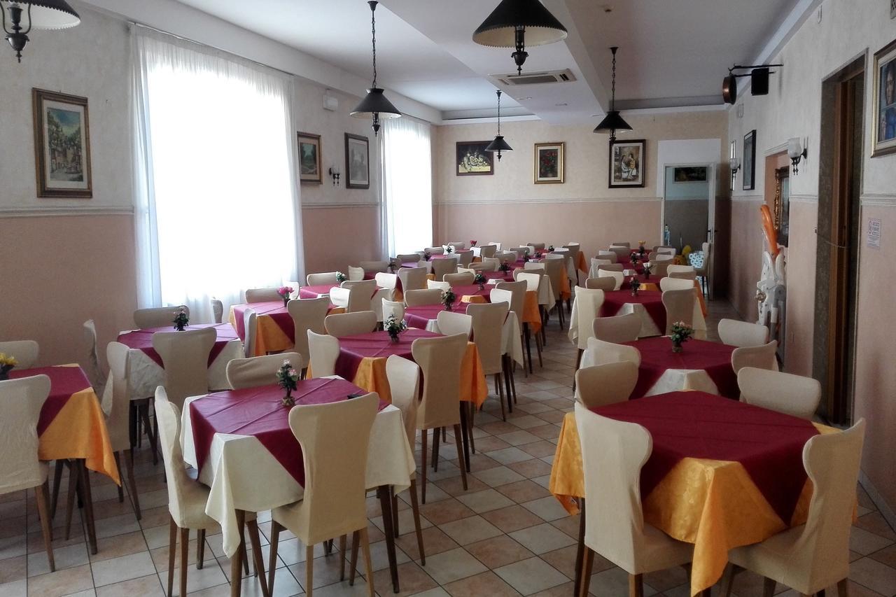 Hotel Carol Cesenatico Ngoại thất bức ảnh